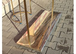 Стійка для торгівлі одгом та сукнями з золотою полицею